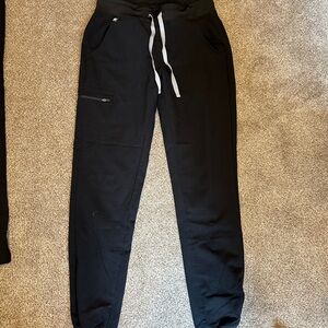 Figs woman’s Technical Collection Black Pants size small tall